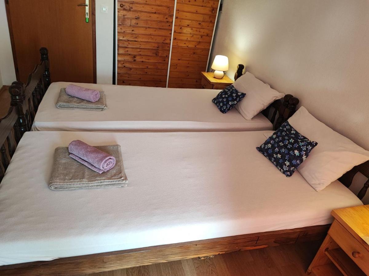 Apartments Dodik Orebić Екстериор снимка