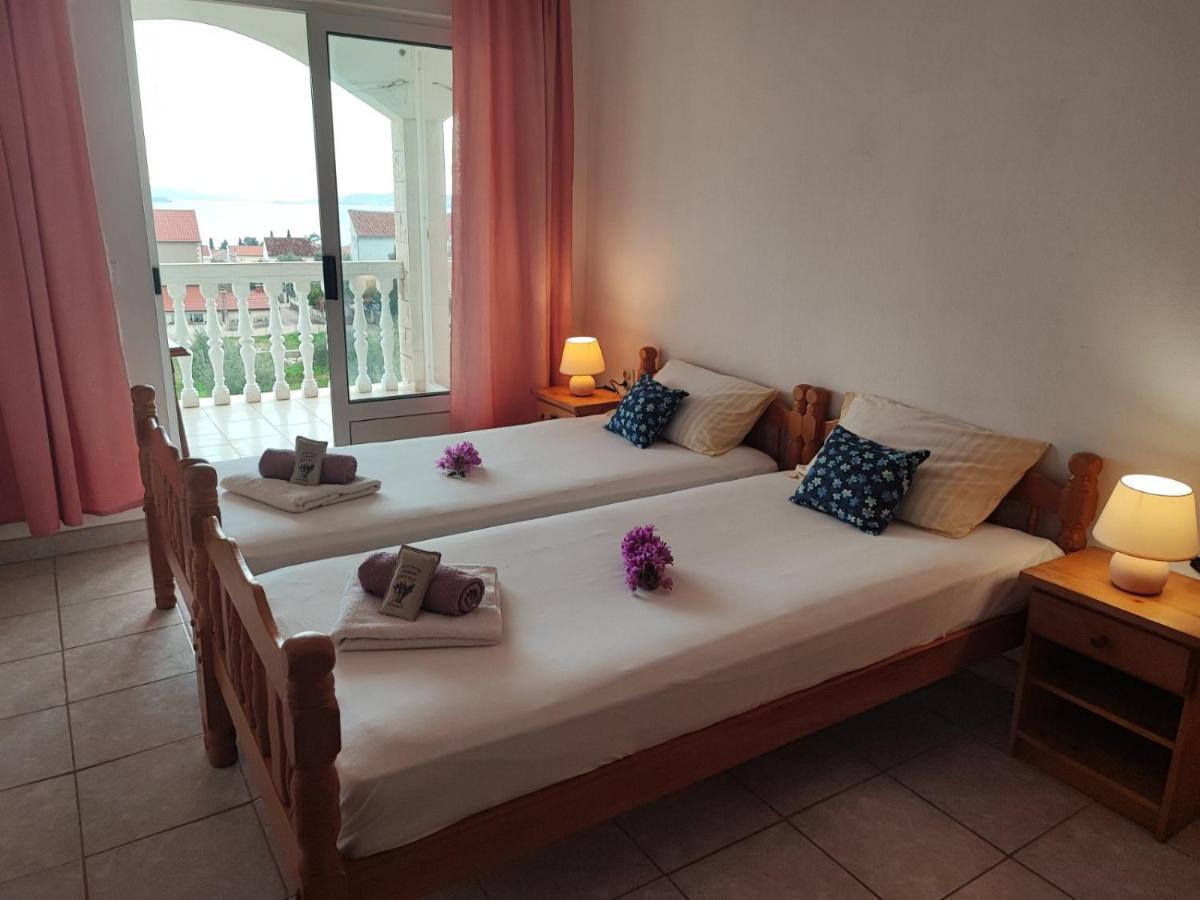 Apartments Dodik Orebić Екстериор снимка