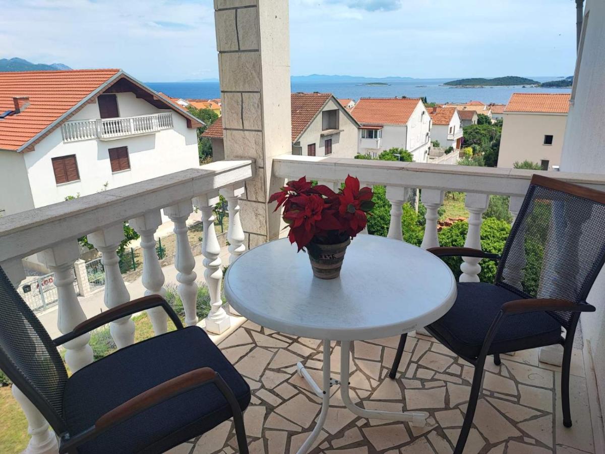 Apartments Dodik Orebić Екстериор снимка