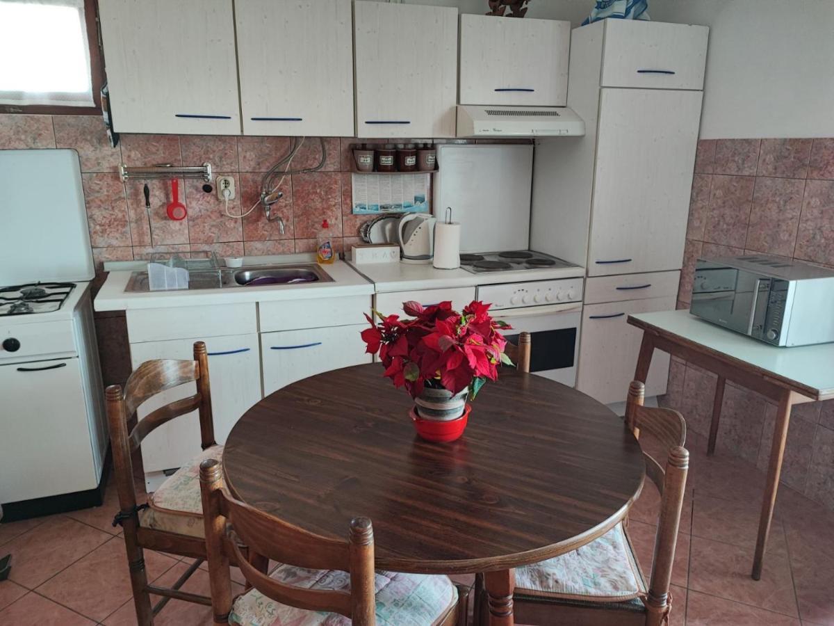 Apartments Dodik Orebić Екстериор снимка