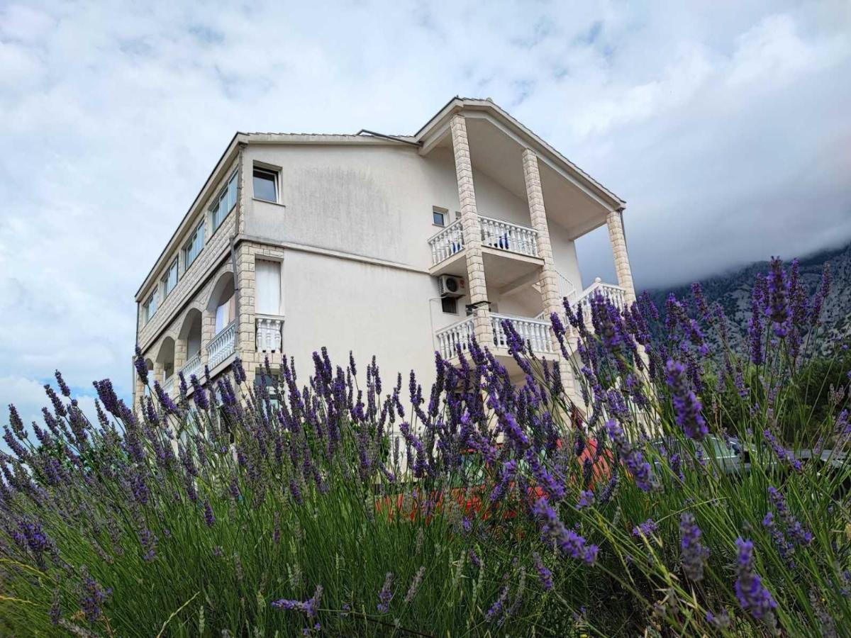 Apartments Dodik Orebić Екстериор снимка