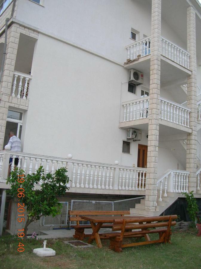 Apartments Dodik Orebić Екстериор снимка