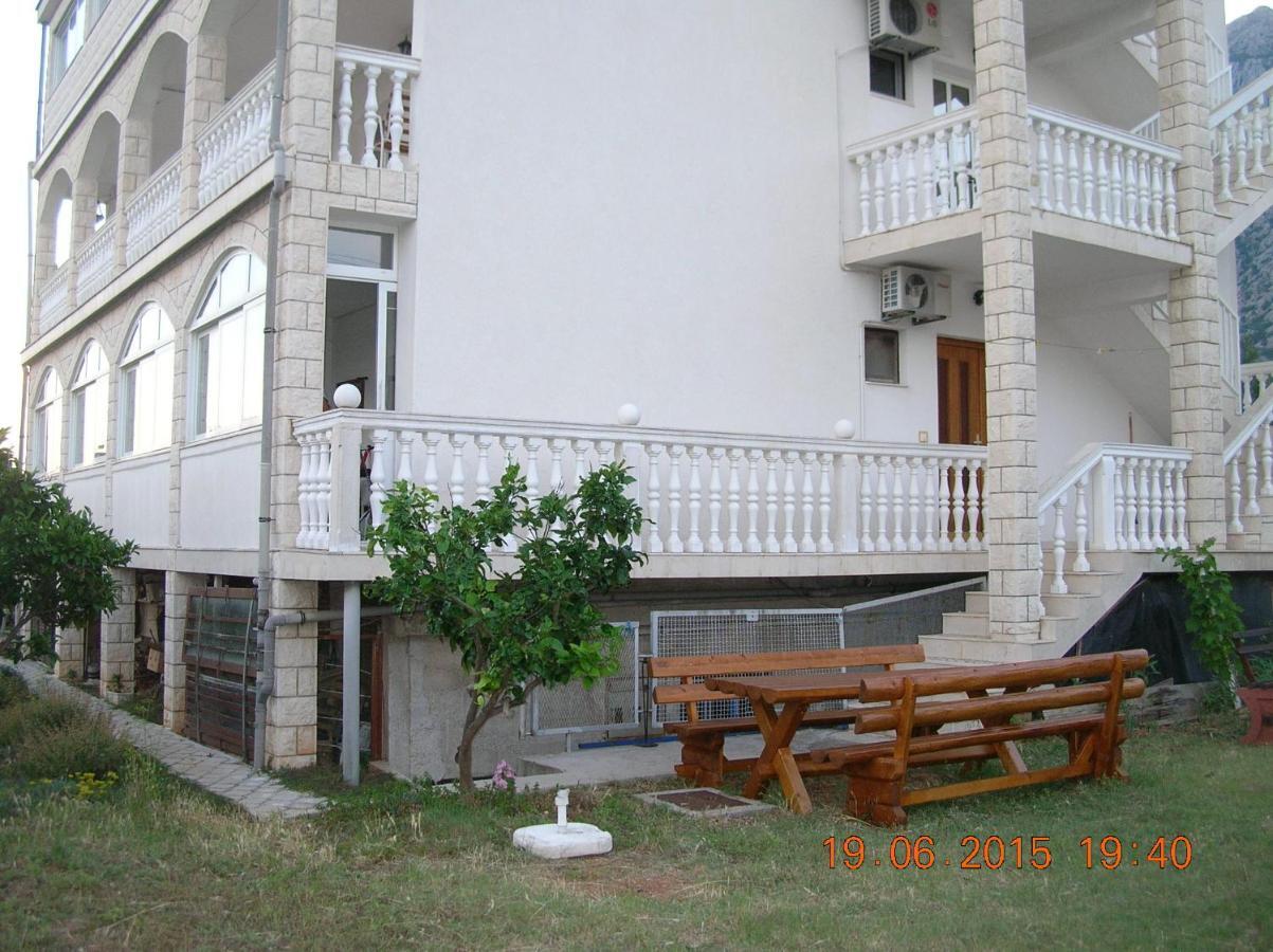 Apartments Dodik Orebić Екстериор снимка